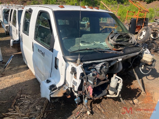 2003 GM TRUCK CREW CAB