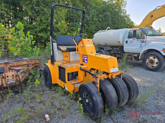 2012 LEEBOY 420 PNEUMATIC COMPACTOR