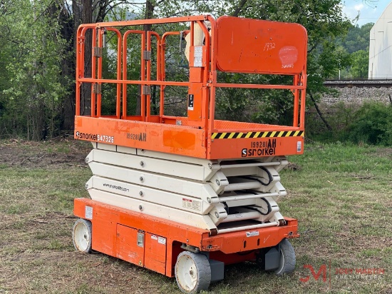 2017 SNORKEL S4732E ELECTRIC SCISSOR LIFT