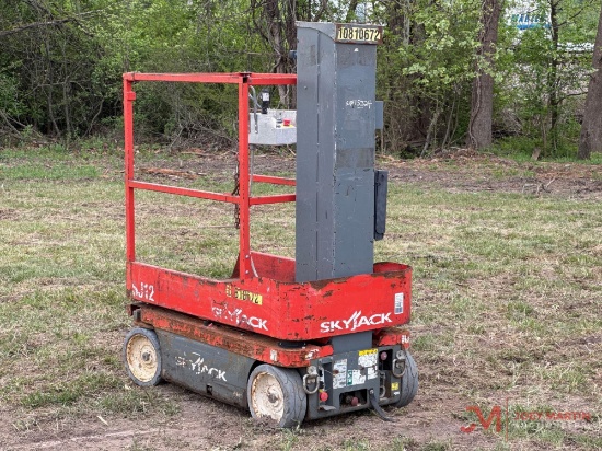 2018 SKYJACK SJ12 ELECTRIC MAN LFT