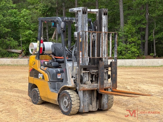 CAT 2C6000 STRAIGHT MAST FORKLIFT