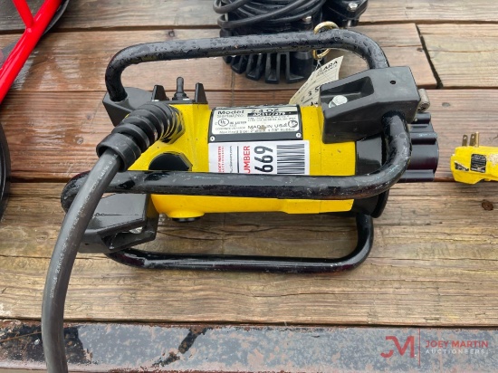 Oztec 2.4 Oz Electric Concrete Vibrator