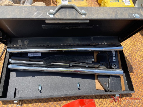 Gundlach Carpet Power Stretcher