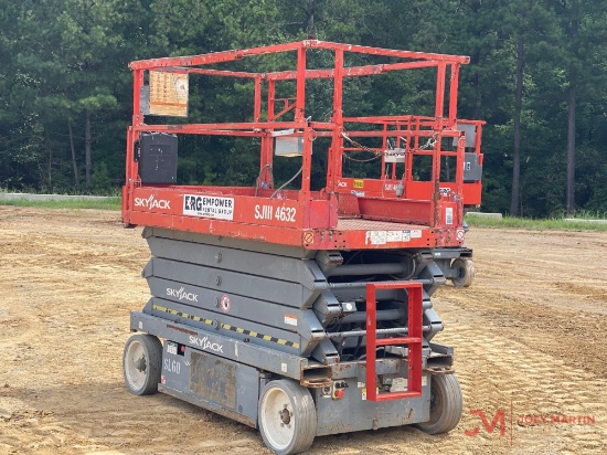 2013 SKYJACK SJIII4632 ELECTRIC SCISSOR LIFT