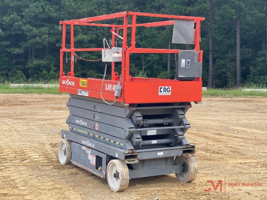 2015 SKYJACK SJIII4632 ELECTRIC SCISSOR LIFT