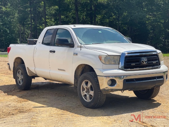 2010 TOYOTA TUNDRA SR5 PICKUP TRUCK