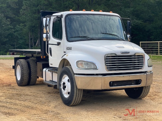2003 Freightliner Flatbed Truck