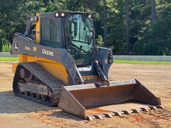 2020 John Deere 325g Mtl