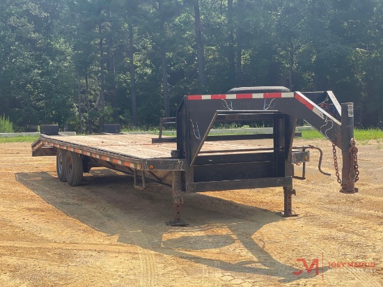 2001 Gooseneck Trailer