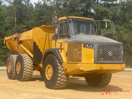 2014 JOHN DEERE 410E OFF ROAD DUMP TRUCK