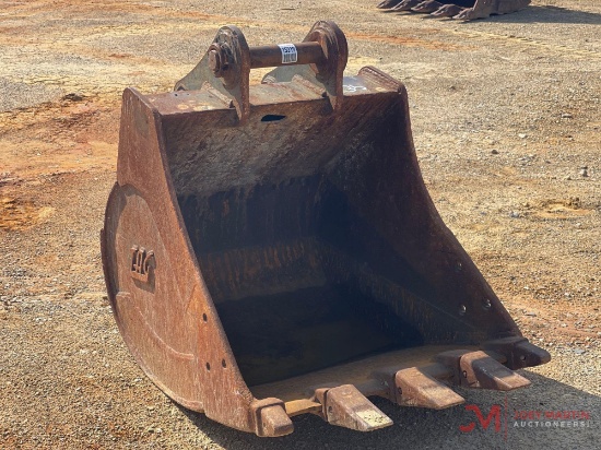 35" TOOTH BUCKET EXCAVATOR ATTACHMENT