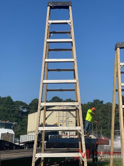 GREEN BULL 12' STEP LADDER