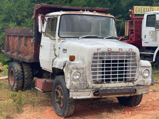 Ford 700 S/A Dump Truck