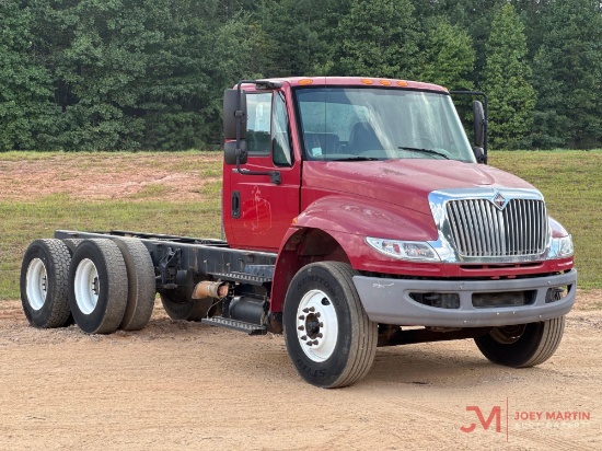 2014 International 4400 Dura Star T/A Cab & Chassis Truck