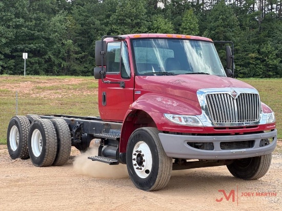 2014 International 4400 Dura Star Cab & Chassis Truck