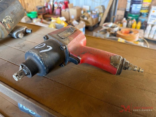 1/2" DRIVE PNEUMATIC IMPACT WRENCH