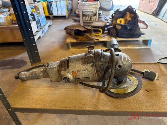 BLACK & DECKER ELECTRIC HEAVY DUTY INDUSTRIAL ANGLE GRINDER