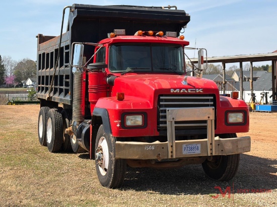 1993 MACK RD690S TRI AXLE DUMP TRUCK