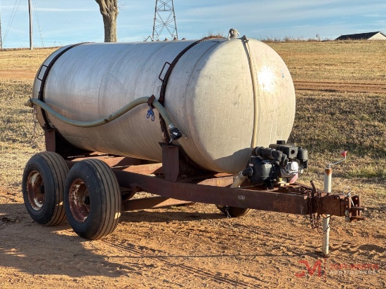 BLUE 1,000 GALLON TOWABLE NURSE TANK