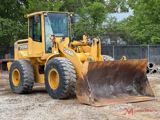 DEERE 544H RUBBER TIRE LOADER