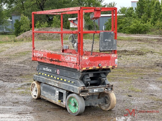 2016 Skyjack Sjiii 3220 Electric Scissor Lift