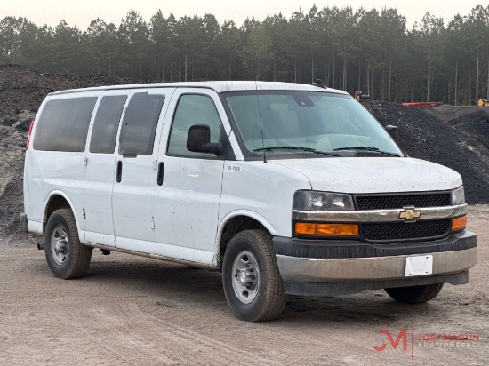 2019 GMC CARGO VAN