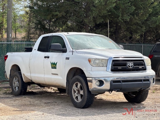 2010 TOYOTA TUNDRA SR5 PICKUP TRUCK