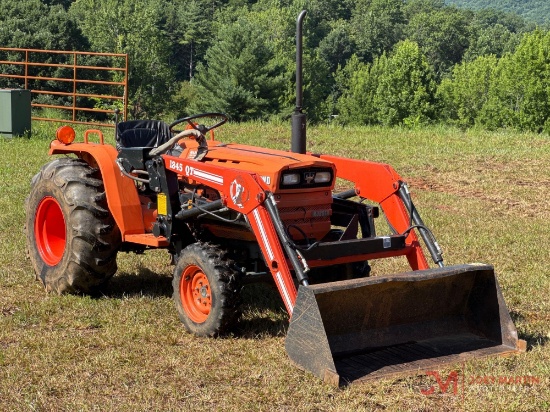 Kubota B8200 Utility Tractor