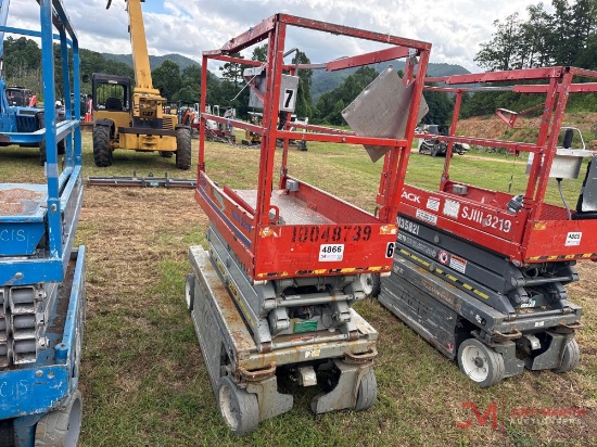 Skyjack Sjiii3219 Electric Scissor Lift