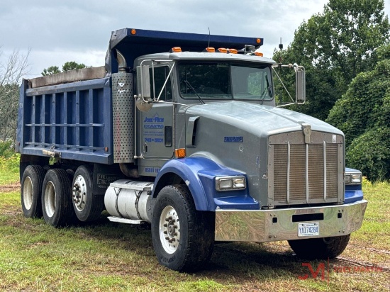 2009 Kenwortht800 Tri-Axle Dump Truck