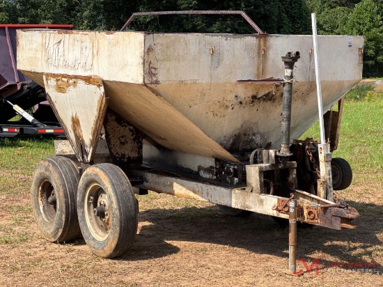 SIMONSEN 8' PULL TYPE FERTILIZER SPREADER