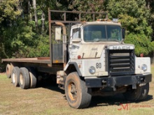 1987 MACK DM685S TRI-AXLE FLATBED TRUCK