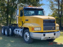 2003 MACK CH613 TRI-AXLE DAY CAB TRUCK TRACTOR