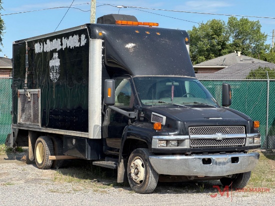 2005 Chevrolet C4500 Box Truck