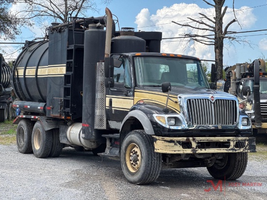 2005 International 7600 Vac Truck