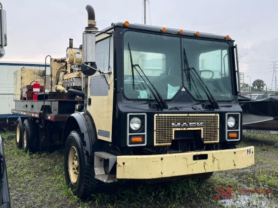 1999 Mack Mr688s T/A Water Blaster Truck