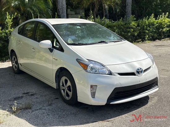 2013 TOYOTA PRIUS HYBRID HATCHBACK