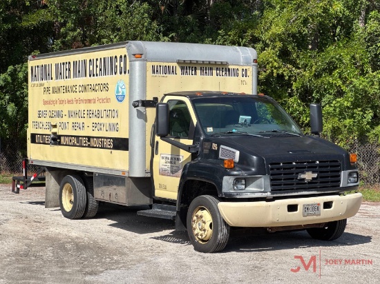 2005 Chevrolet C4500 Box Truck