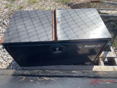 (1) Flatbed Truck Tool Boxes