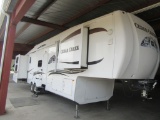 (3212)  Cedar Creek 5th Wheel Camper  (SUPER NICE)