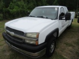 (3402) 2004 Chevrolet Silverado 2500 Service Trk