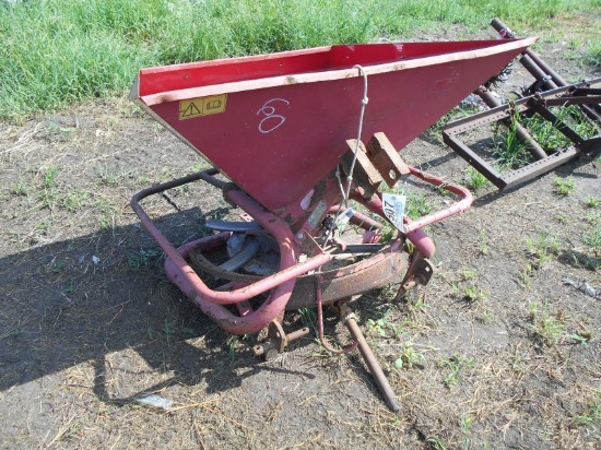 (7507) Lely 3 Pt. Hitch Spreader