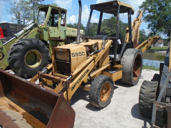 (11219)  Ford 555D Back Hoe (INOP)
