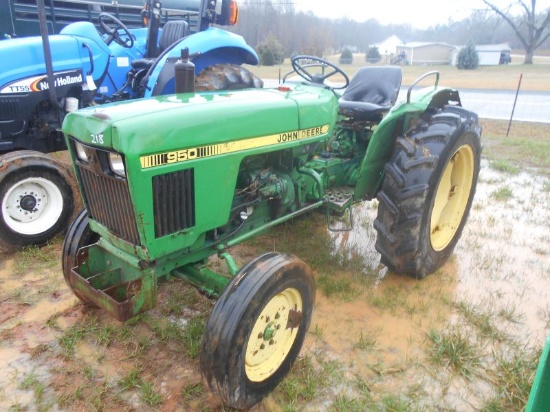 (5320)  John Deere 950 Tractor