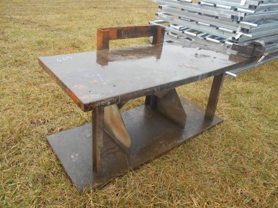 (6858)  72"x30" Welding Table with Vice