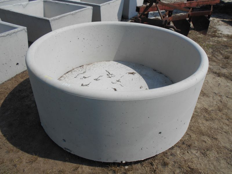 (1010) Round 300 Gallon Concrete Water Trough Proxibid