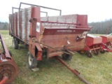 (9265)  International 110 Silage Wagon