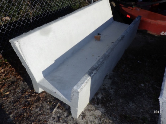 (1233) 8' J Bunk Feeder