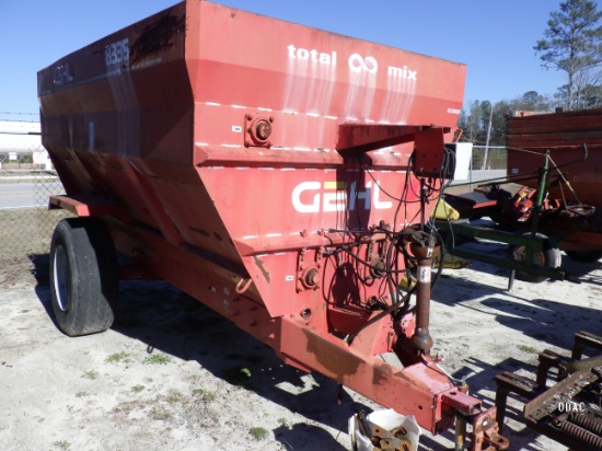 (1964) GEHL 8335 Feed Mixer & Feeder