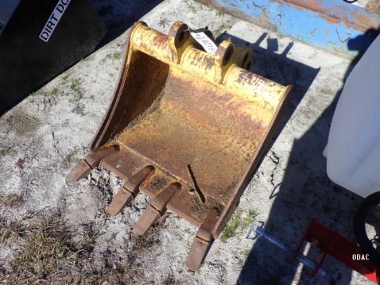 (2161) 24" Pin On John Deere Bucket
